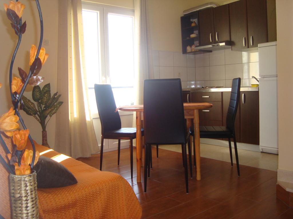 Apartments Roncevic #Joko# Градац Стая снимка